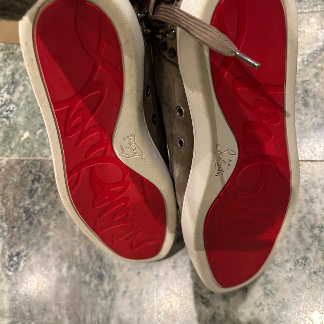 Christian Louboutin sevaste 2 - 3