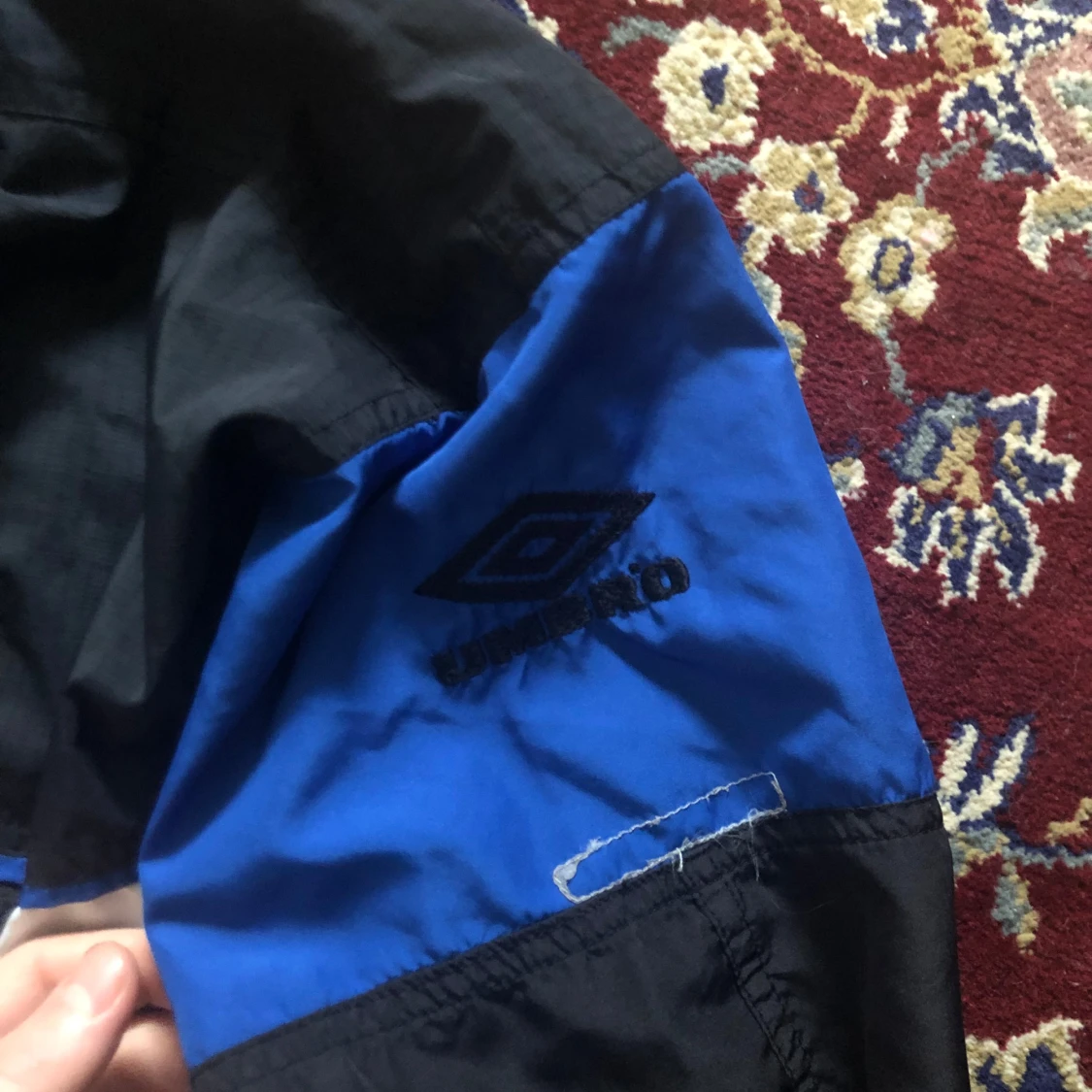 Blå och svart jacka från Umbro - 1