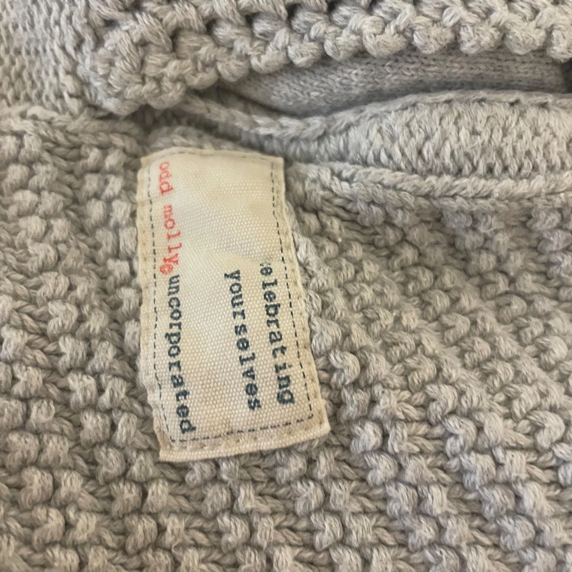 Ljusgrå stickad kofta från Odd Molly - 1