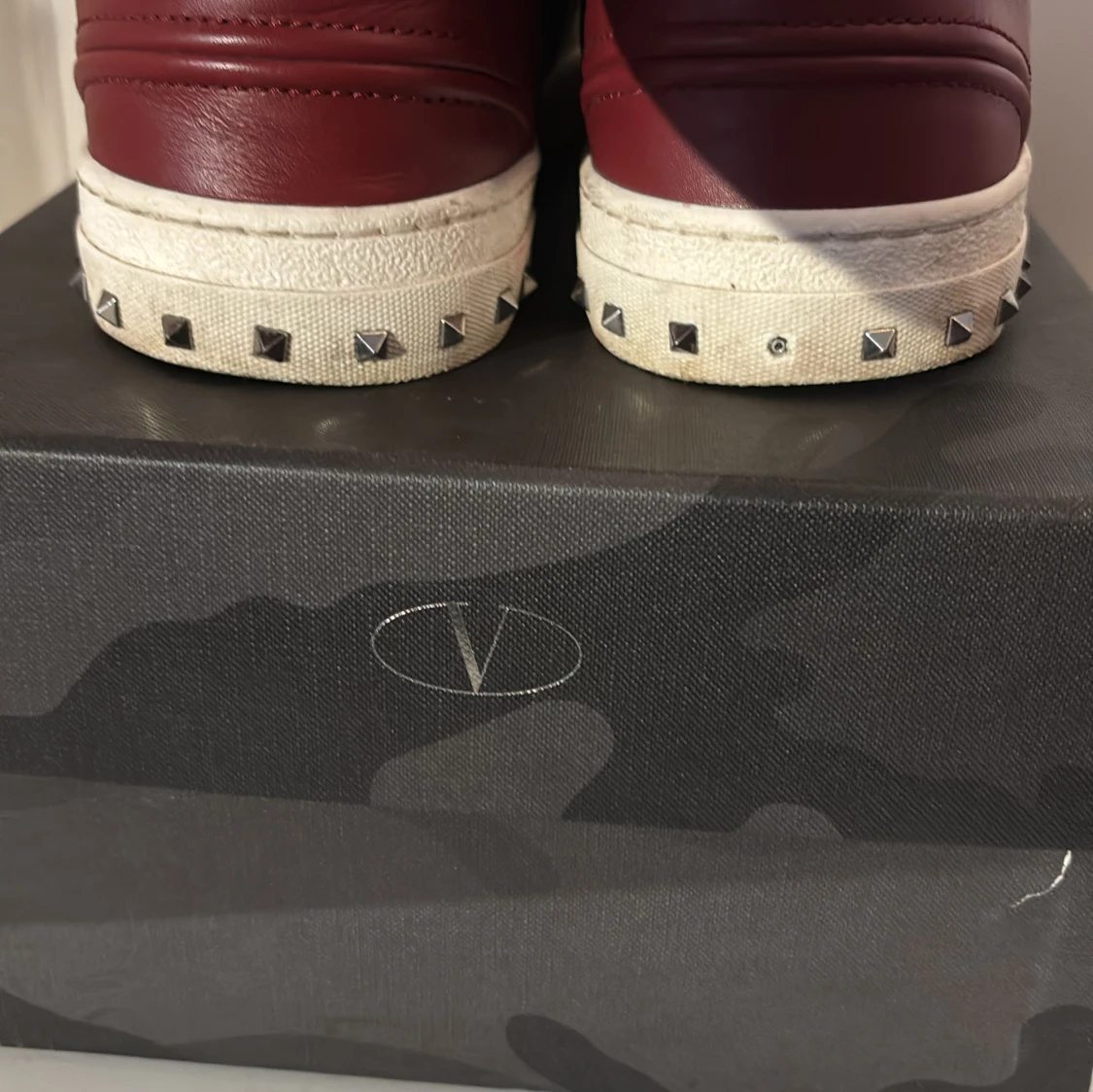 Valentino flycrews. - 2