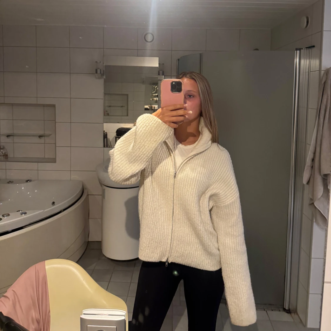 Vit stickad kofta med dragkedja - 3