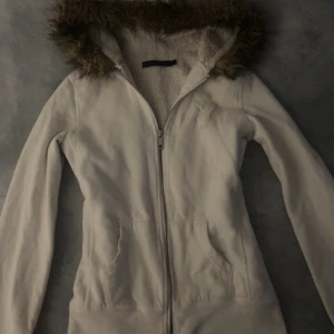 playboy fur hoodie - Passar Xs-M bra skick inga hål osv skriv för fler bilder,priset kan diskuteras 