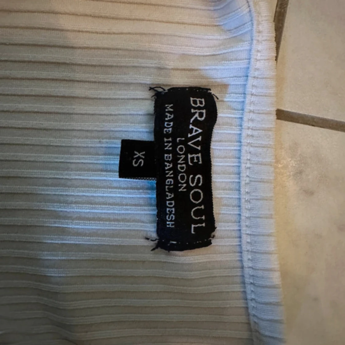 Vit ribbad bodysuit Brave Soul XS - 1