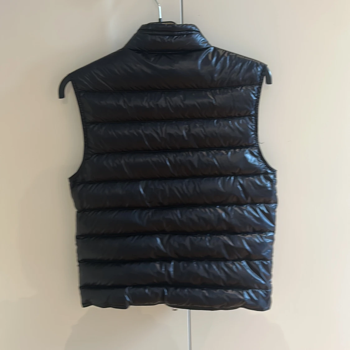 Svart dunväst från Moncler - 3