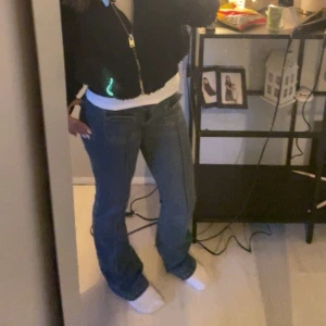 Blå jeans nelly  - snygga blå jeans från nelly, bara höra av sig om fler bilder☺️ Pris kan diskuteras 