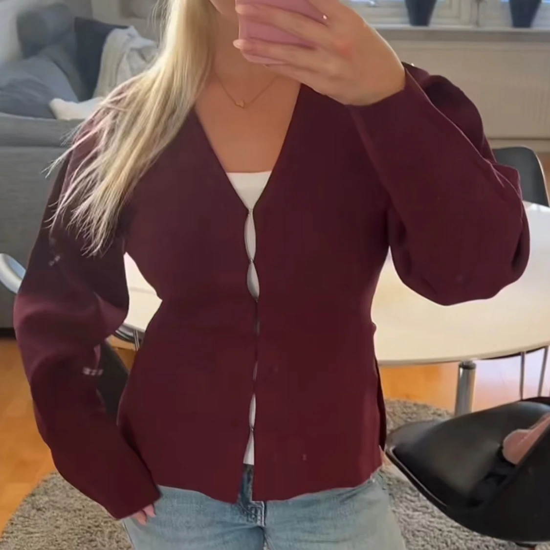 Vinröd figursydd tröja - 1