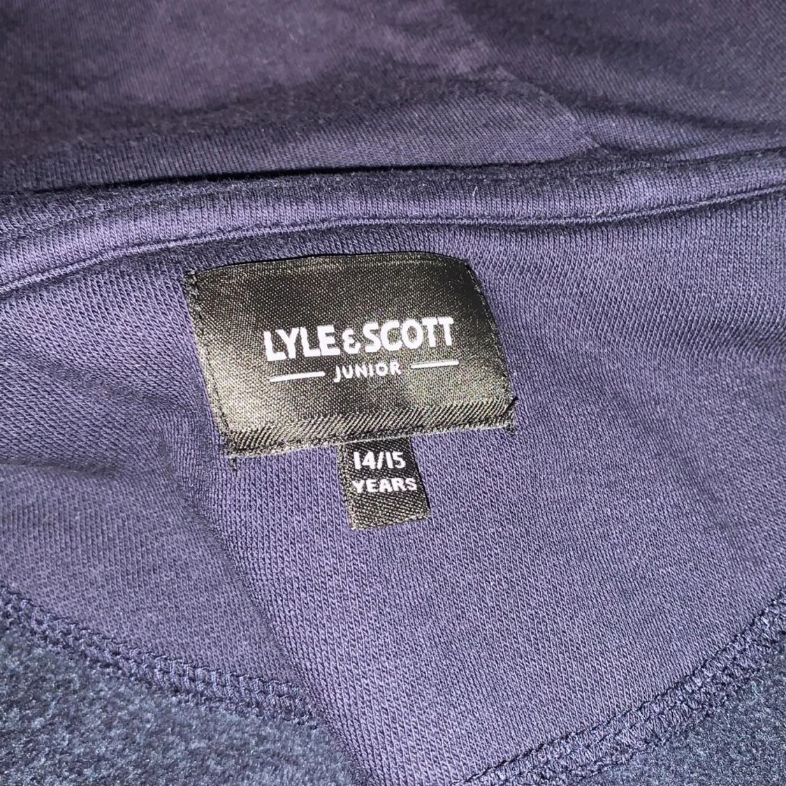 Mörkblå hoodie från Lyle & Scott - 92
