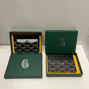  Goyardplånbok - Båda för 370kr