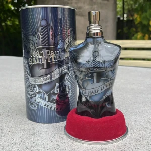 Jean Paul Gaultier Le Male Lover parfym - Ca 95-100ml kvar av 125ml, priset är ej hugg i sten. Skriv vid funderingar