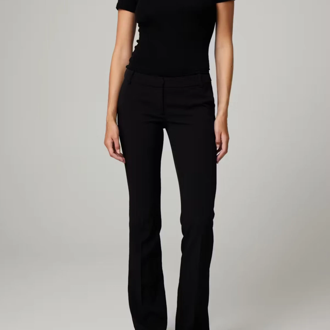 Svarta bootcut kostymbyxor