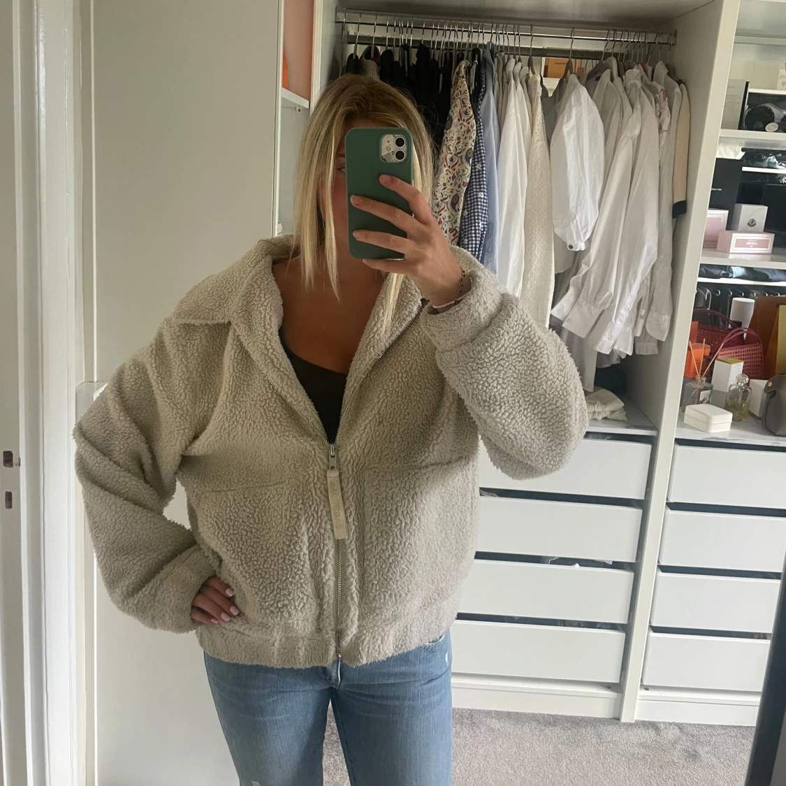 Beige teddyjacka med dragkedja - 1