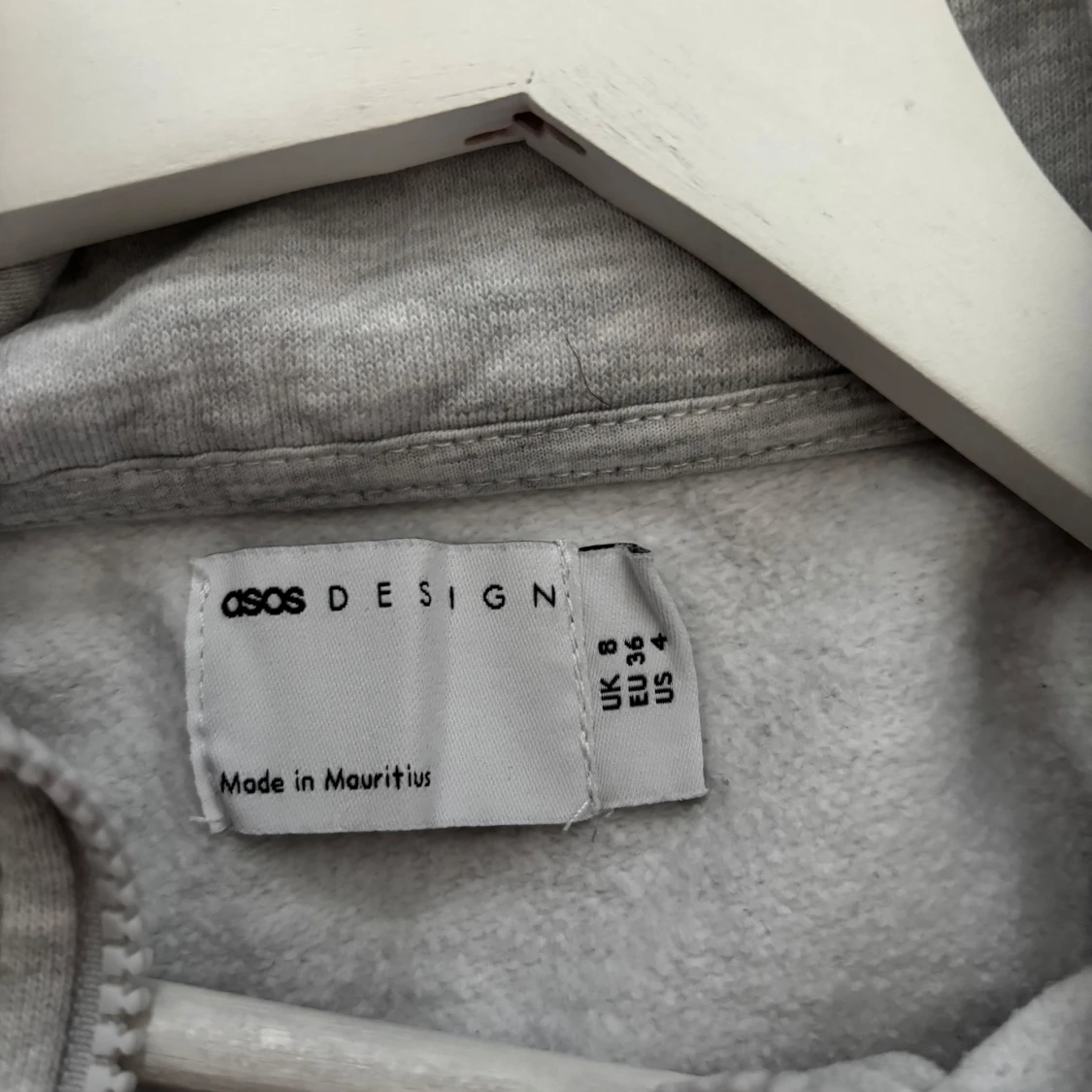 Grå half zip sweatshirt från ASOS DESIGN - 1