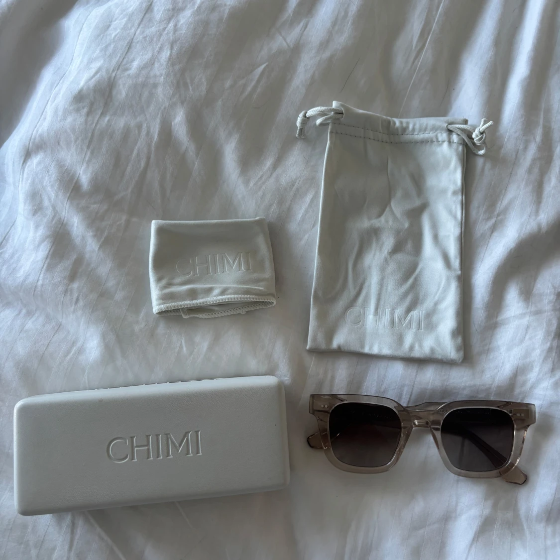 Ecru CHIMI solglasögon modell 04 - 1