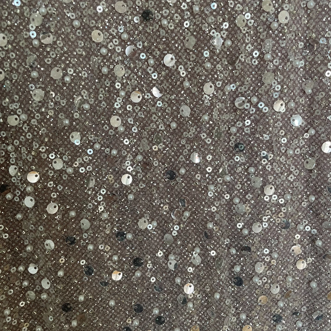 Champagnefärgad glittrig långklänning - 3