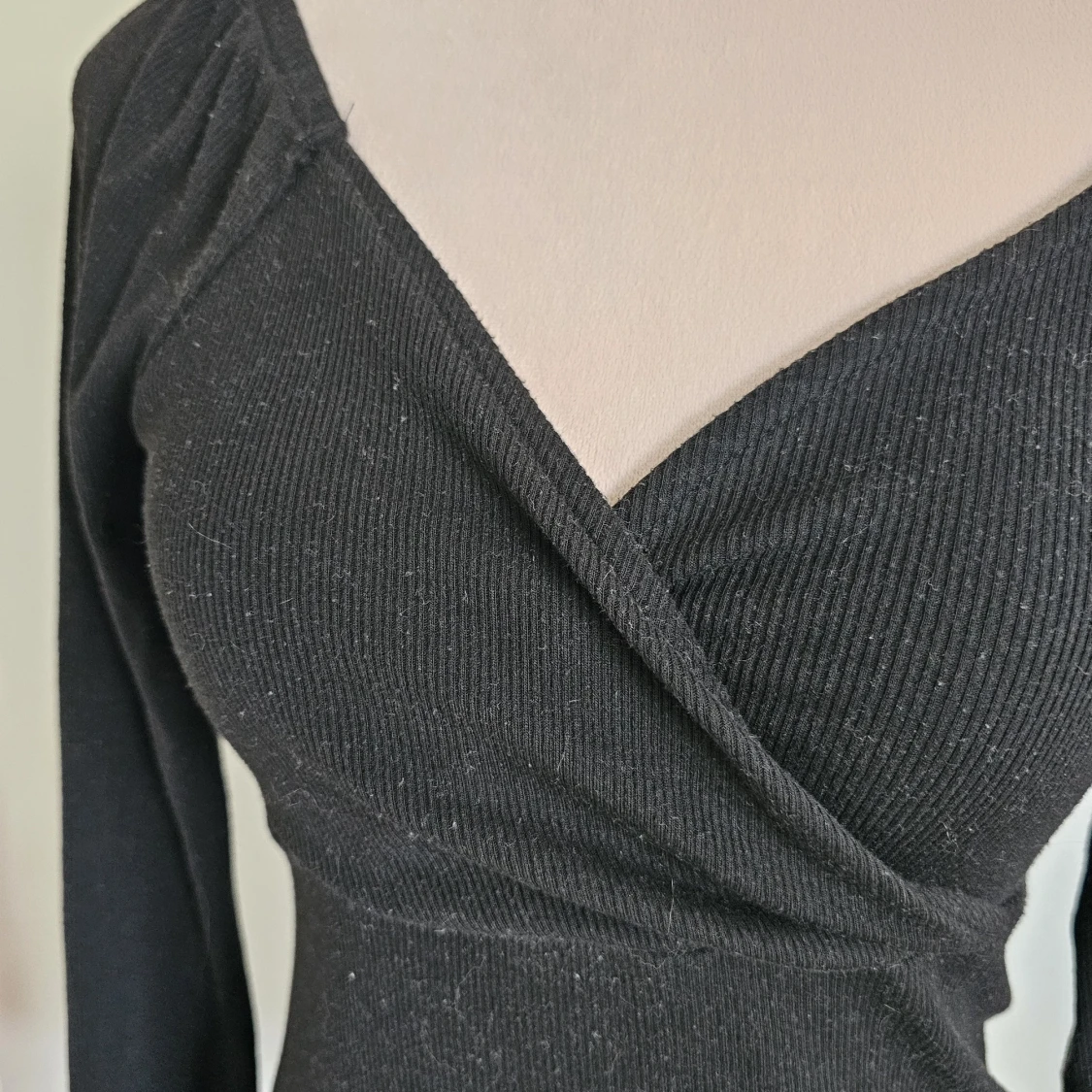 Svart omlottopp från New Look Maternity - 3