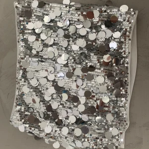 Glittrig silver paljett-kjol - Super cool paljett kjol köpt second hand med inbyggda shorts. Pris går att diskuteras!