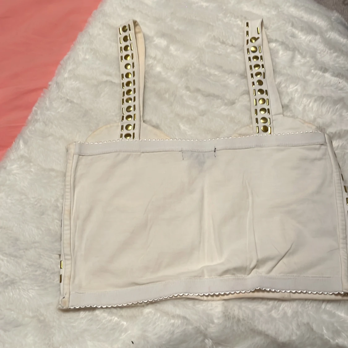 Vit korsettopp med guldnitar - 1