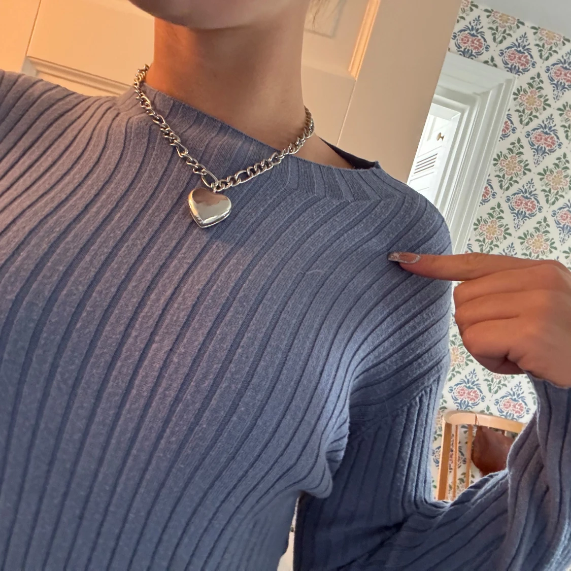 Blå ribbad kortklänning med knappar - 2