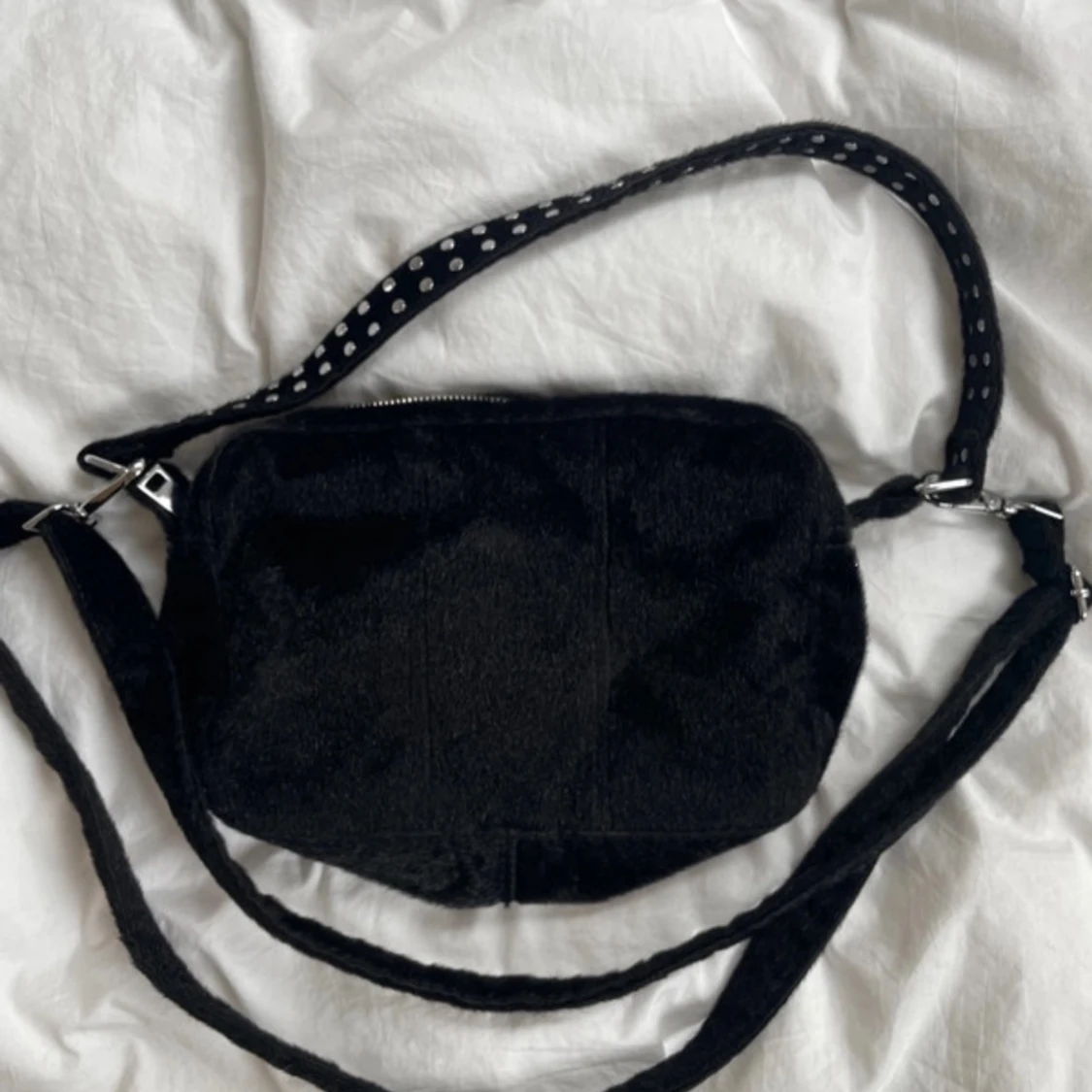 Svart axelväska från Noella - 2