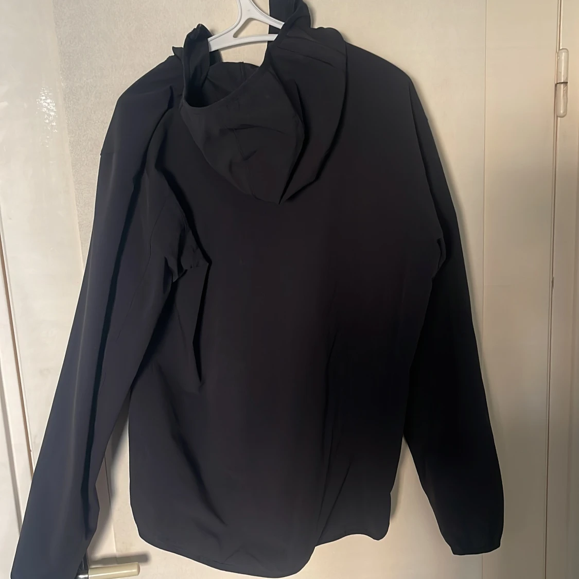 Svart vindjacka från Haglöfs - 1