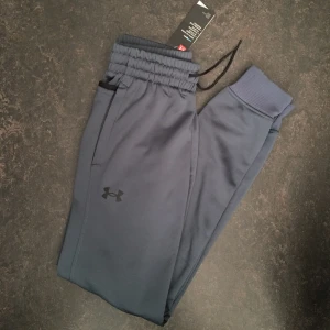 Under armour byxor - Under Armour byxor Stl S helt ny.              