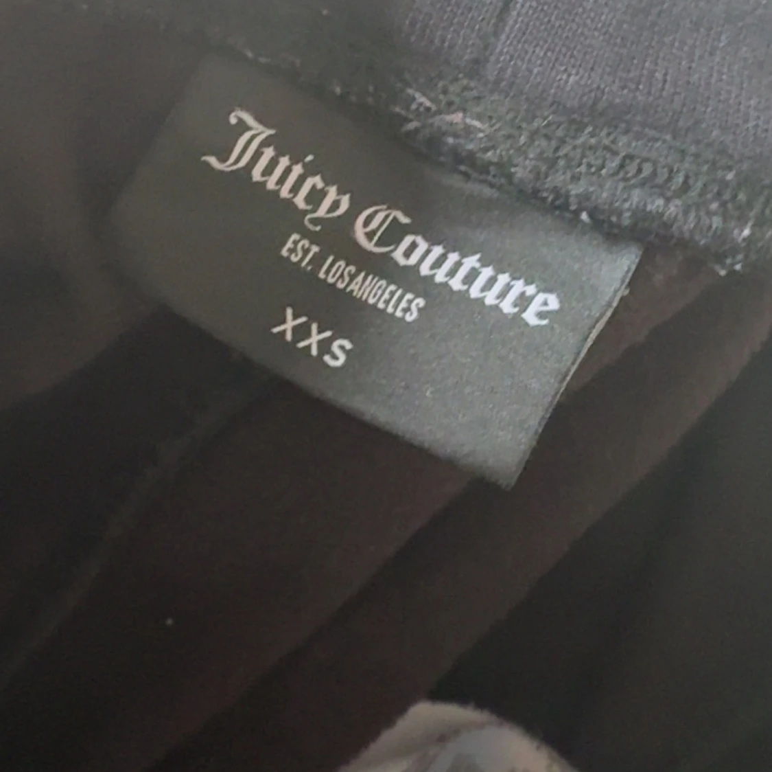 Svarta velourbyxor från Juicy Couture - 3