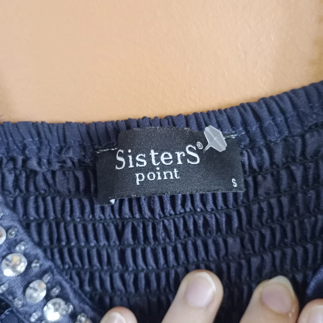 Mörkblå balklänning med paljetter - 4