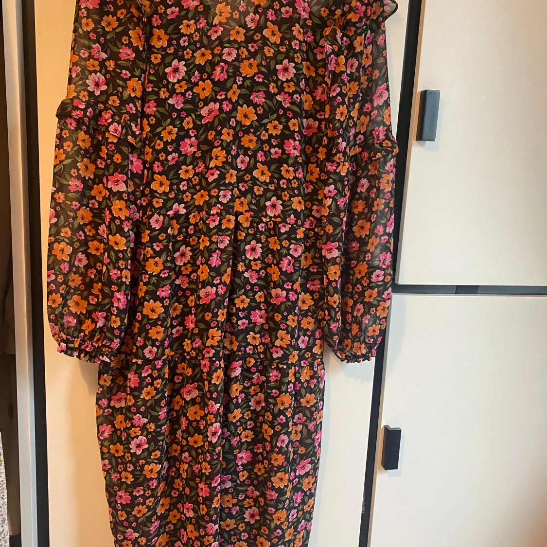 Blommig klänning från H&M Divided - 1