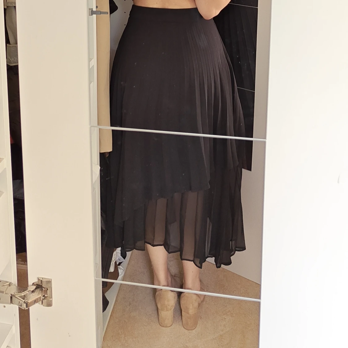 Svart plisserad kjol från Stradivarius - 1