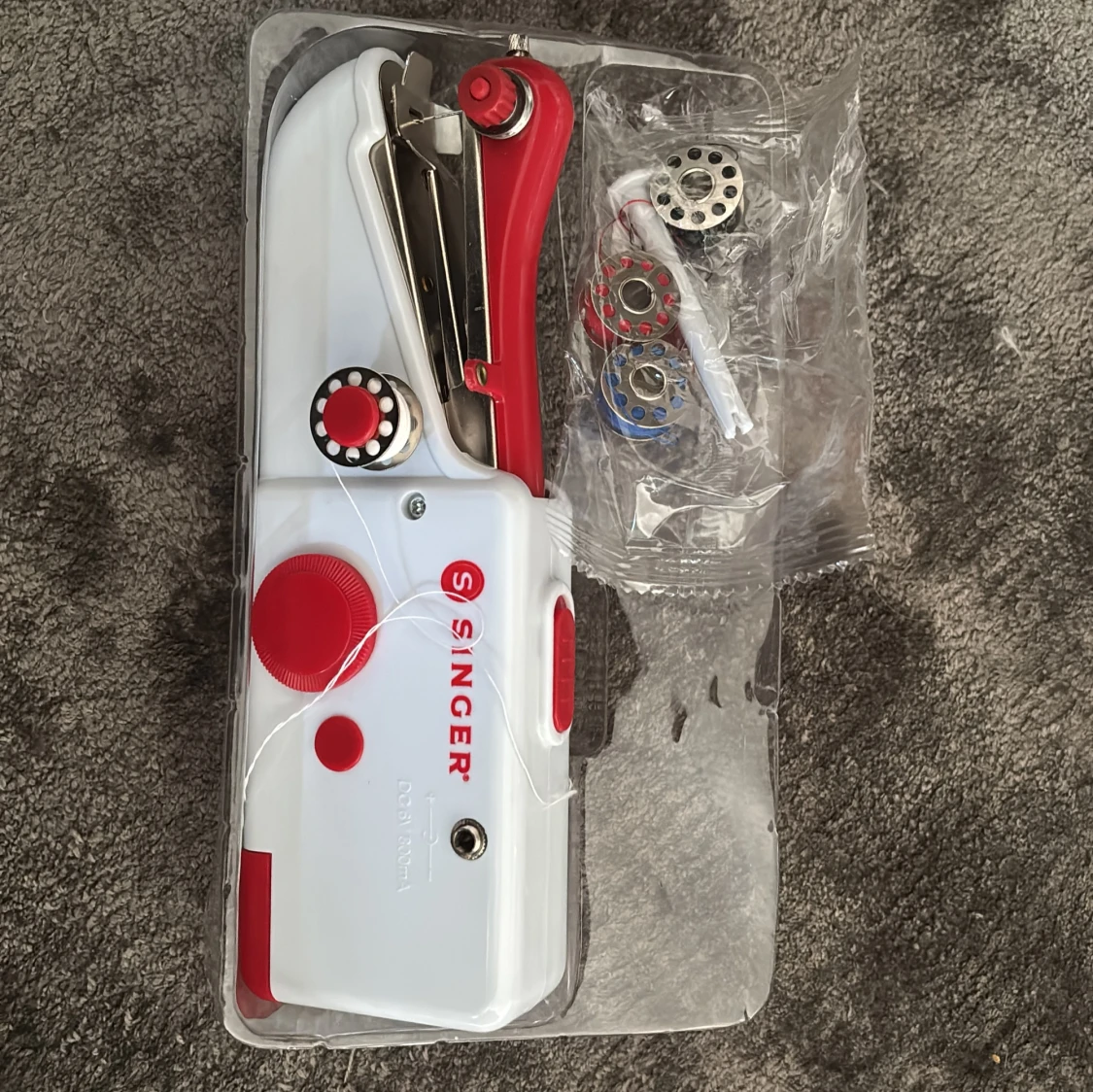 Symaskinen till salu - 1