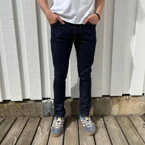 Nudie Lean Dean - Tja! Säljer detta schyssta paret jeans från Nudie!| Modell: Lean Dean| Nypris runt 1600kr, vårt pris 449kr!| Vid minsta fundering så tveka inte att kontakta oss!//JeansLabbet