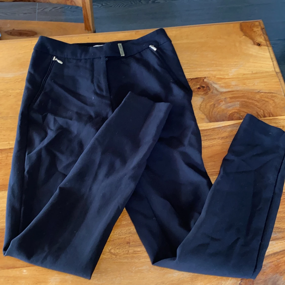 Svarta kostymbyxor från H&M