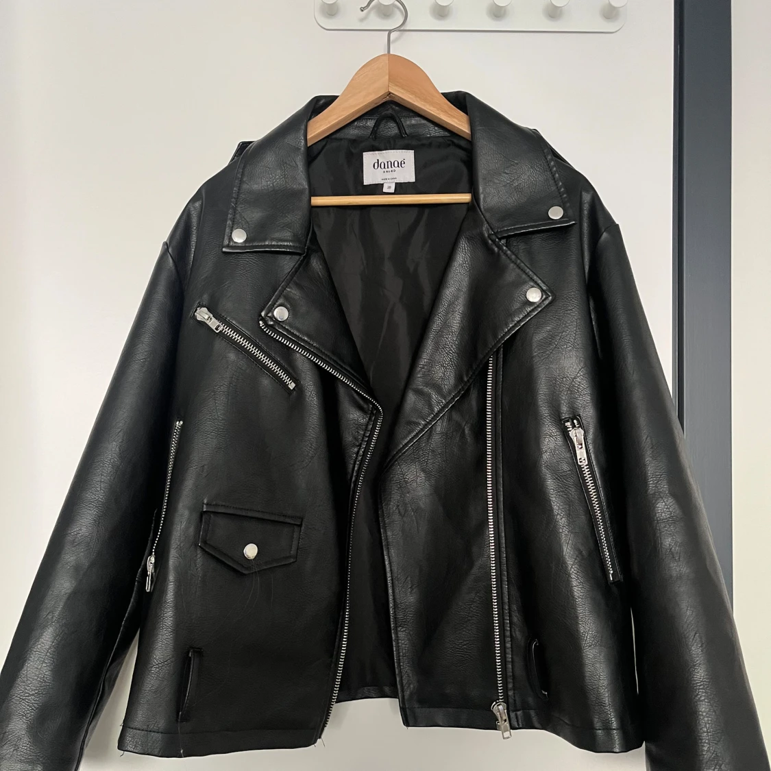 Skitsnygg skinnjacka  - 3