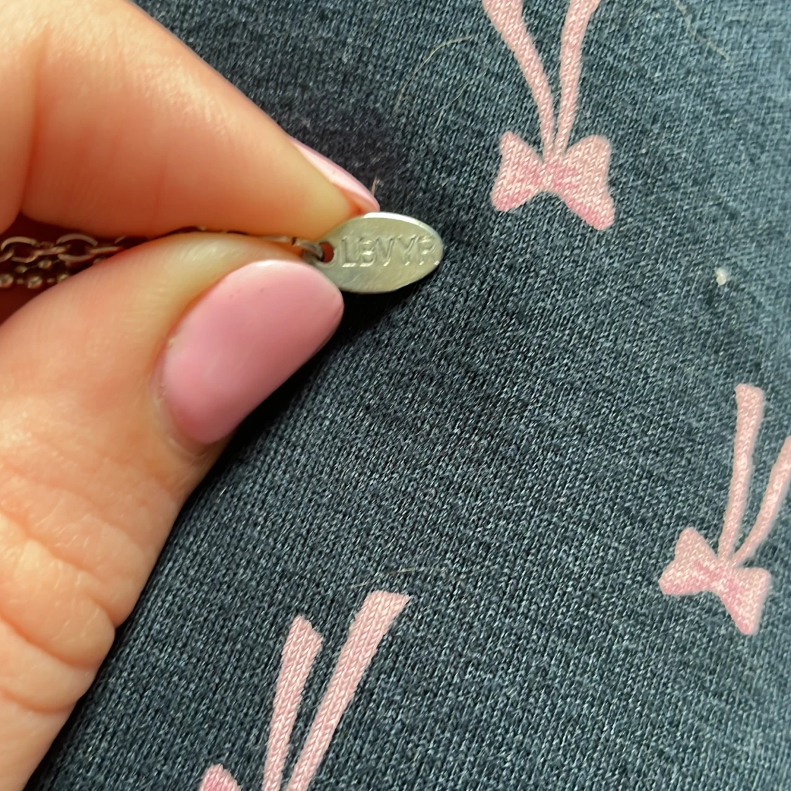 Långt halsband från LBVYR med pärlor - 1