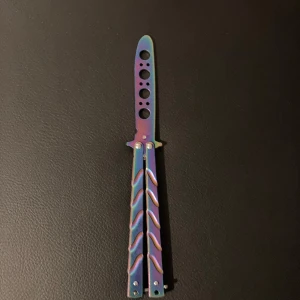 Butterfly Knife Trainer - Butterfly Knife utan vasst blad så man kan lära sig tricks/flips utan att skada sig 👍