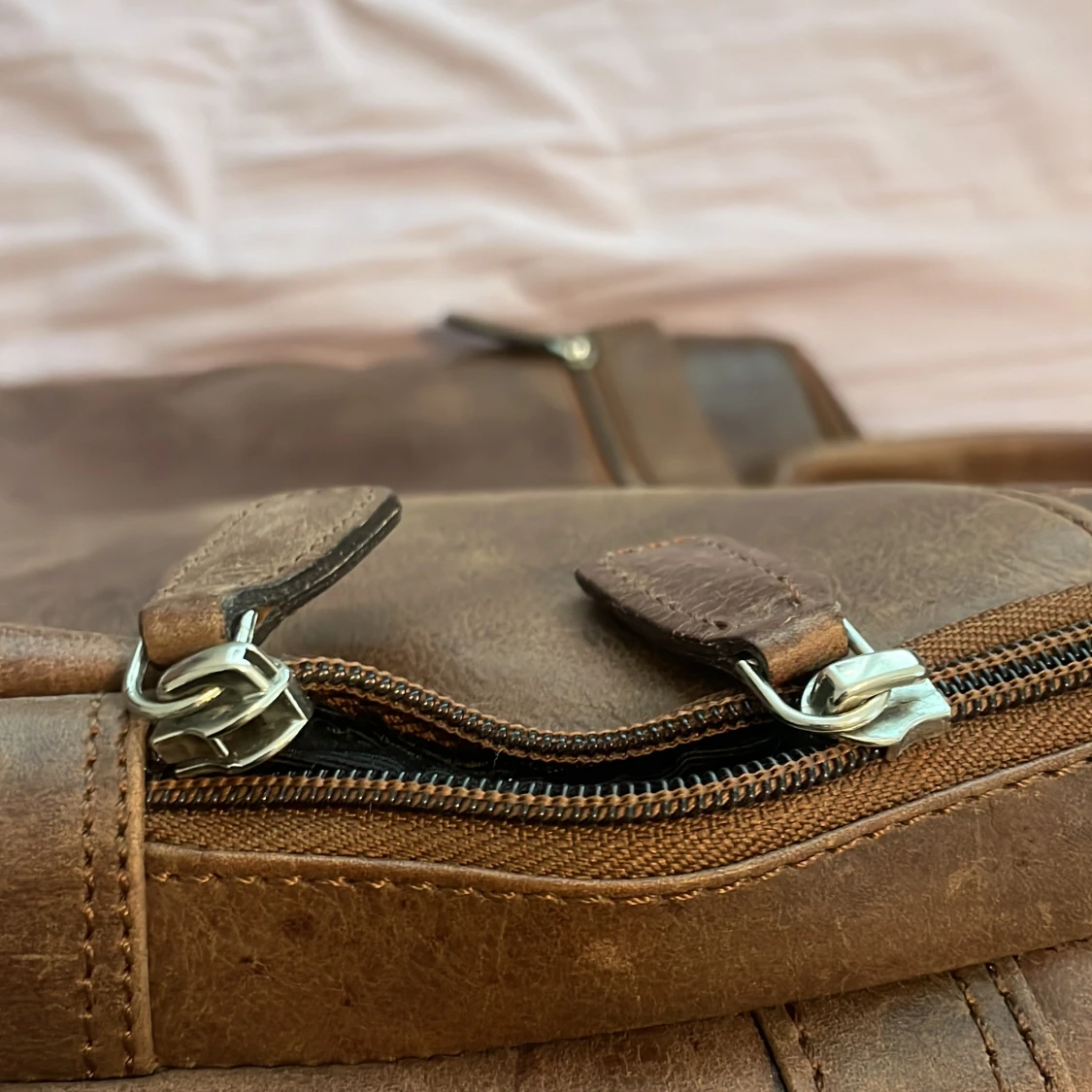 Brun skinn portfölj  - 2