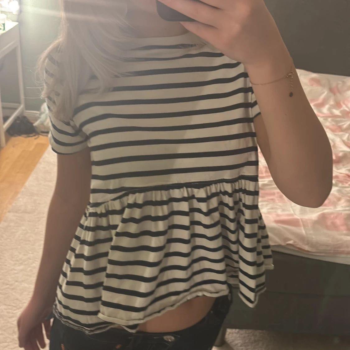 Randig volangblus i bomull - 1