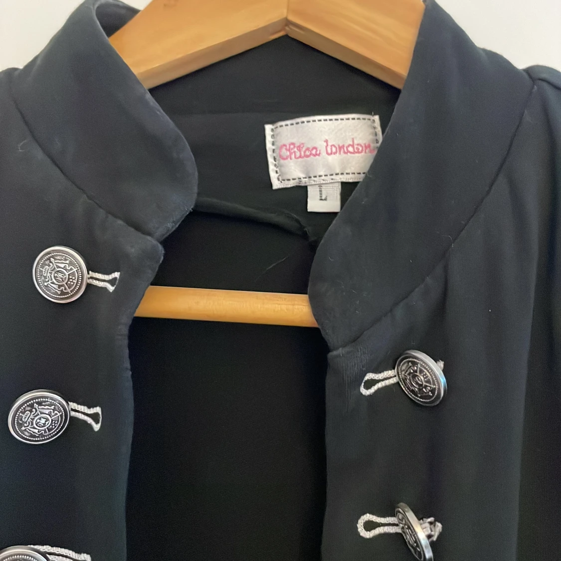 Svart rock från Chloe Underhill - 2