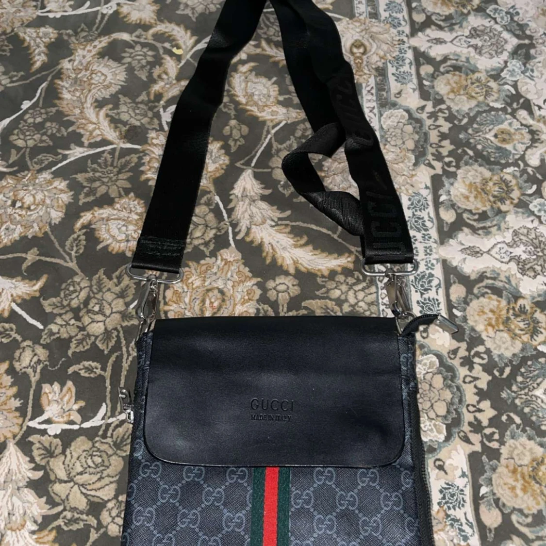 GUCCl messenger väska