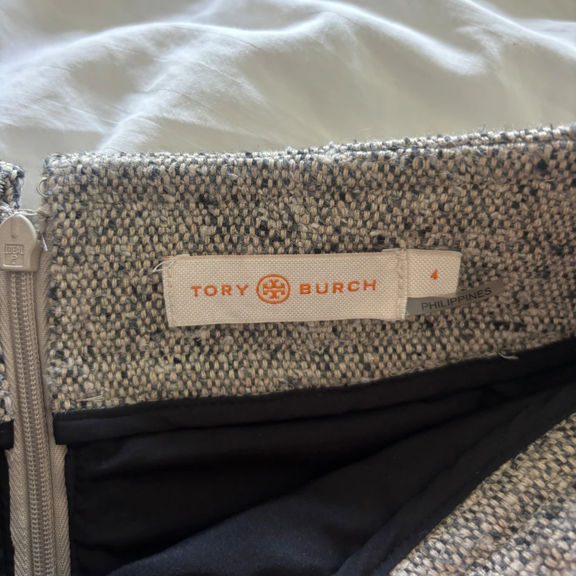 Grå kjol från Tory Burch - 3