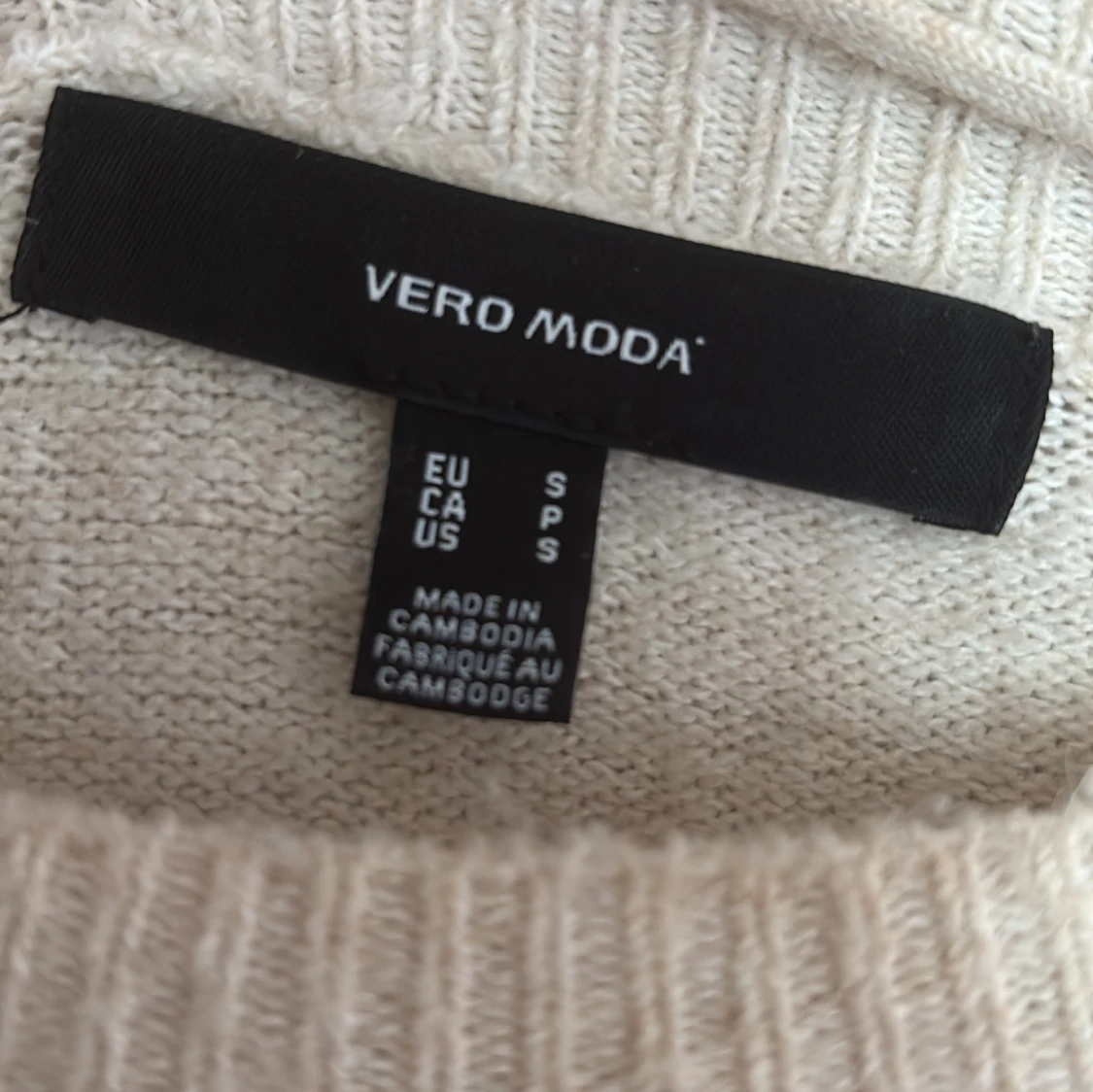 Beige stickad tröja från Vero Moda - 2
