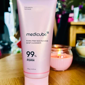 Medicube PDRN Pink Niacinamide Whip Cleanser! - Medicube PDRN Pink Niacinamide Whip Cleanser. 120 ml. Plomberad.