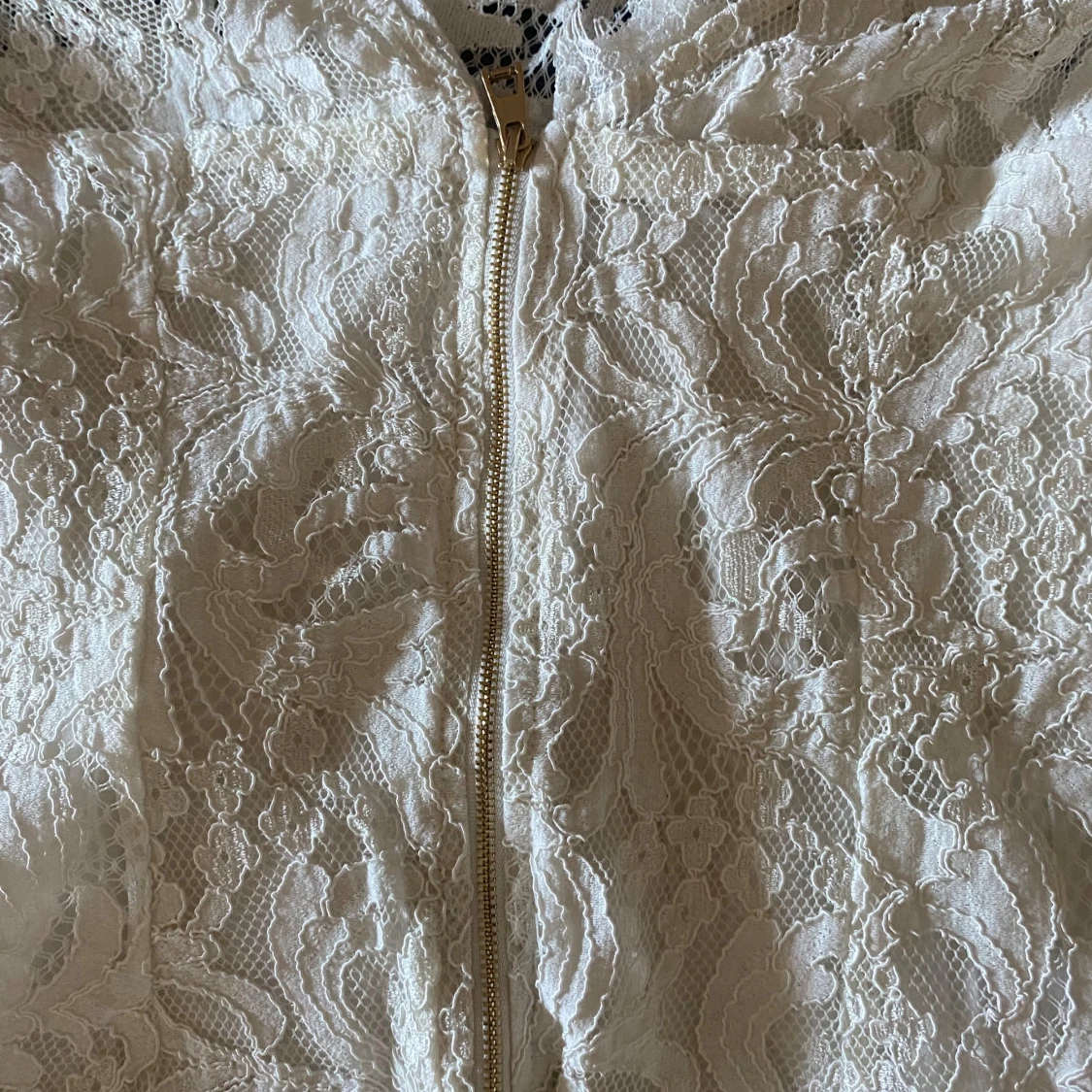 Vit spetsklänning från Chiara Forthi - 2