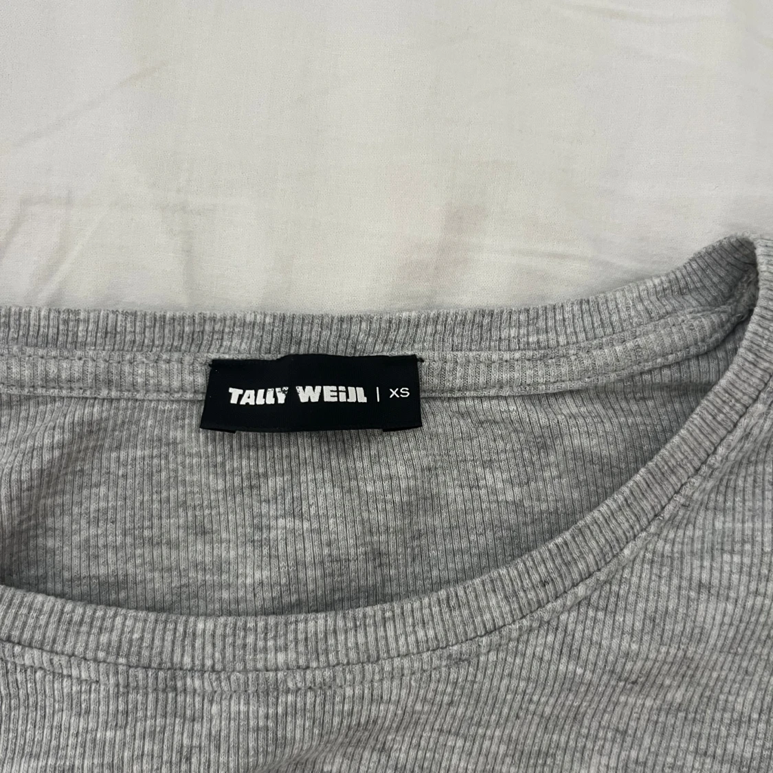 Grå ribbad topp från Tally Weijl - 2