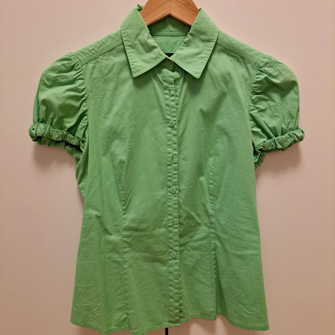 Grön kortärmad skjorta från Stefanel