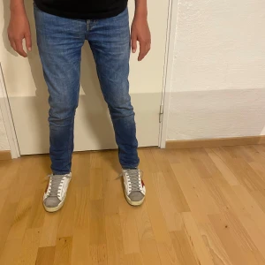 Dondup Mius jeans W31 L32 - Dondup Mius jeans| pris: 699kr| skick:9,8/10| storlek: W31 L32| | Skriv vid minsta lilla fundering eller fråga| 