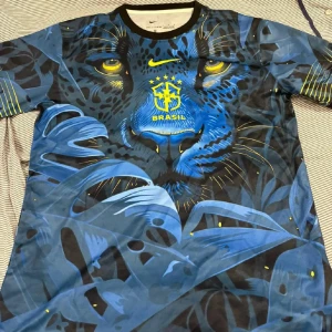 Brazil t shirt - Dm vid intresse