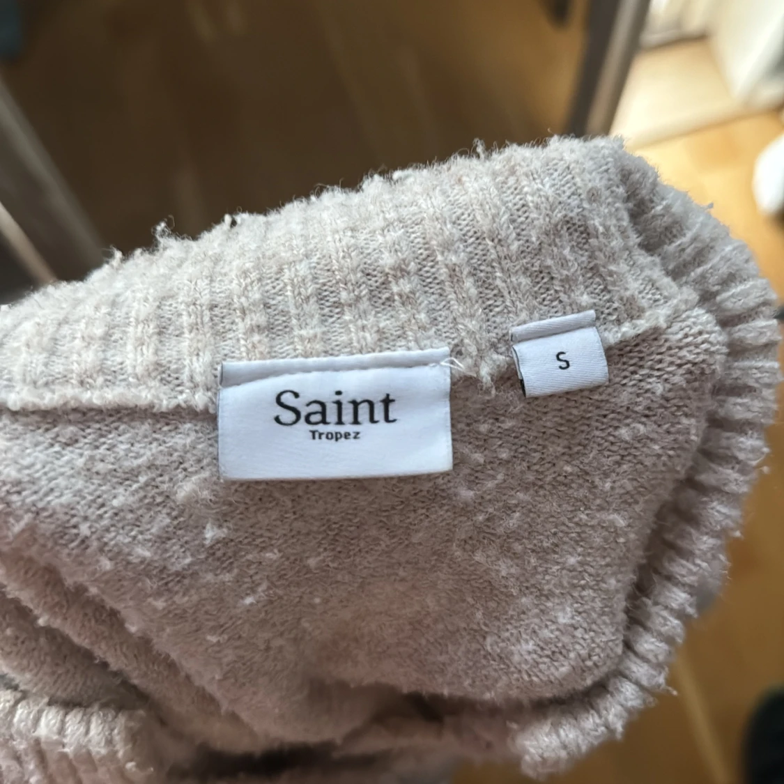 Beige stickad kofta från Saint Tropez - 2