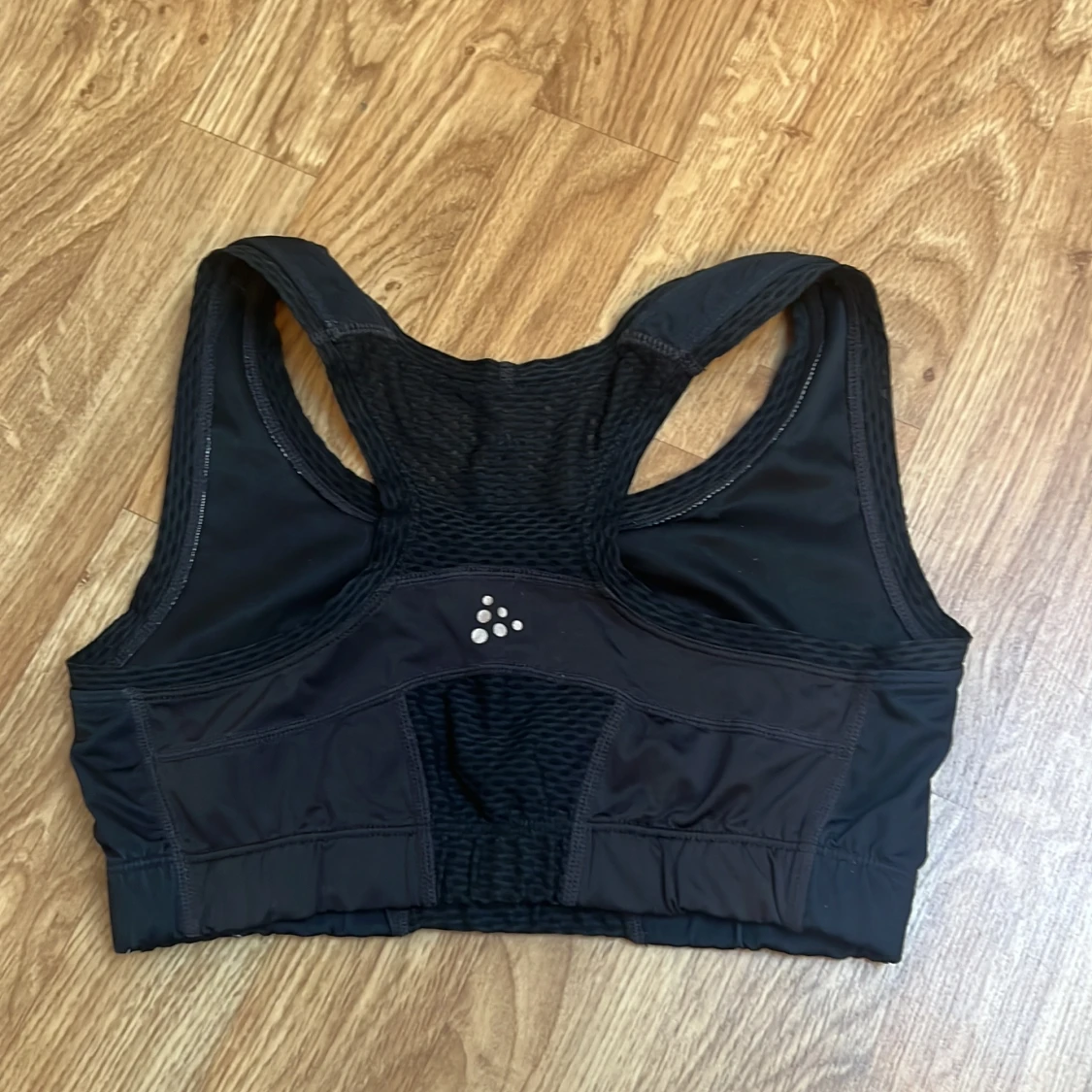 Svart sporttopp från Craft - 1