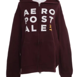 Zip up hoodie - Jätte fin zip up hoodie som jag köpte second hand men jag glömde kolla storleken och det blev fel. Den är lite urtvättad men det påverkar inte hur den ser ut på. 💓